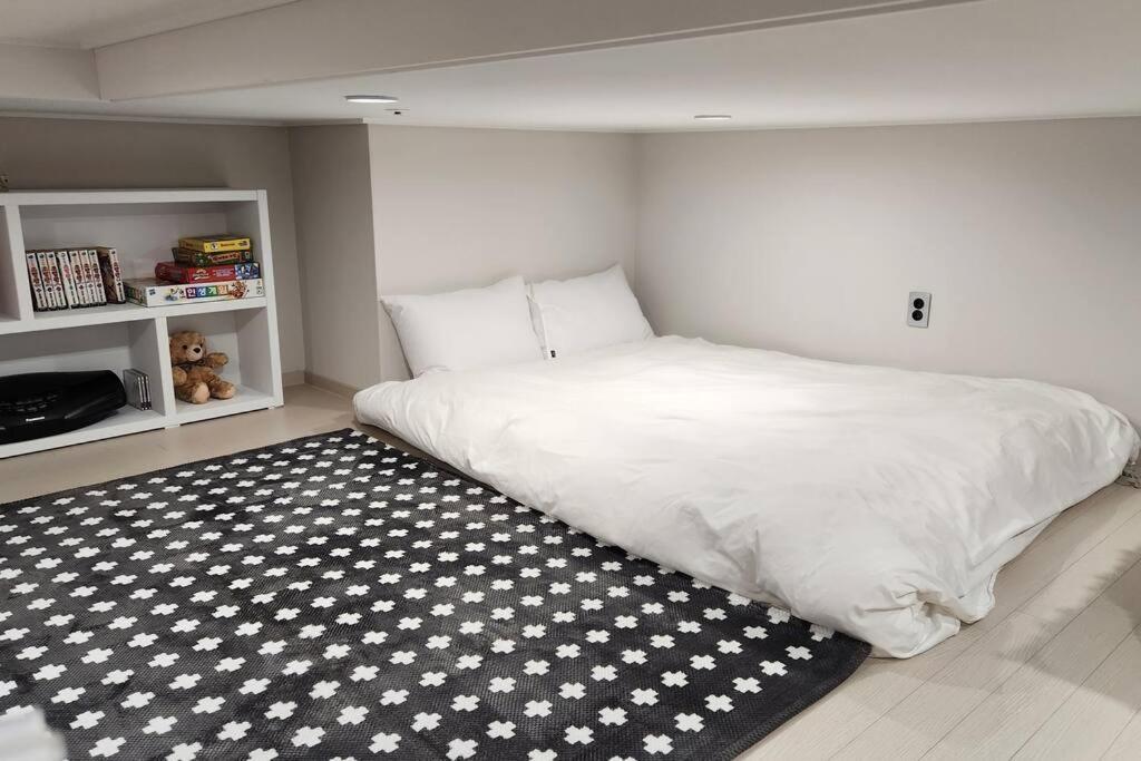 The Castle Ocean Marina Double Suite Yeosu Exterior photo
