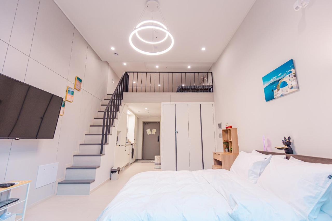 The Castle Ocean Marina Double Suite Yeosu Exterior photo